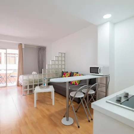 New Studio Near Las Canteras Beach * Лас-Пальмас-де-Гран-Канария