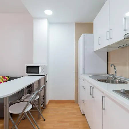 New Studio Near Las Canteras Beach Апартаменты *
