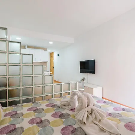New Studio Near Las Canteras Beach Апартаменты *